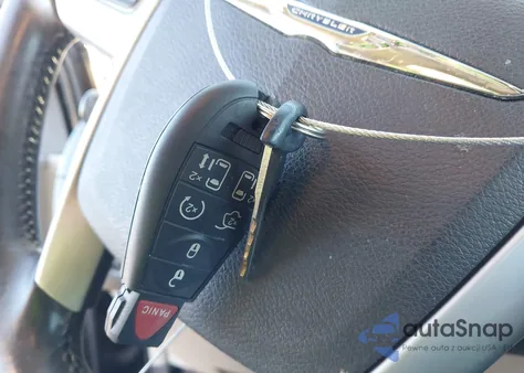 2014 Chrysler Town & Country Touring z USA, uszkodzony, nr VIN 2C4RC1BG4ER211486